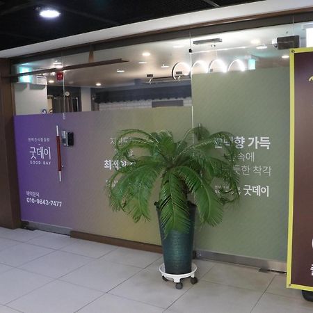 Goodday Jjimjilbang Hotel อินชอน ภายนอก รูปภาพ